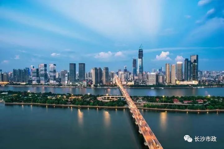 以城市，見未來；與城市，共成長